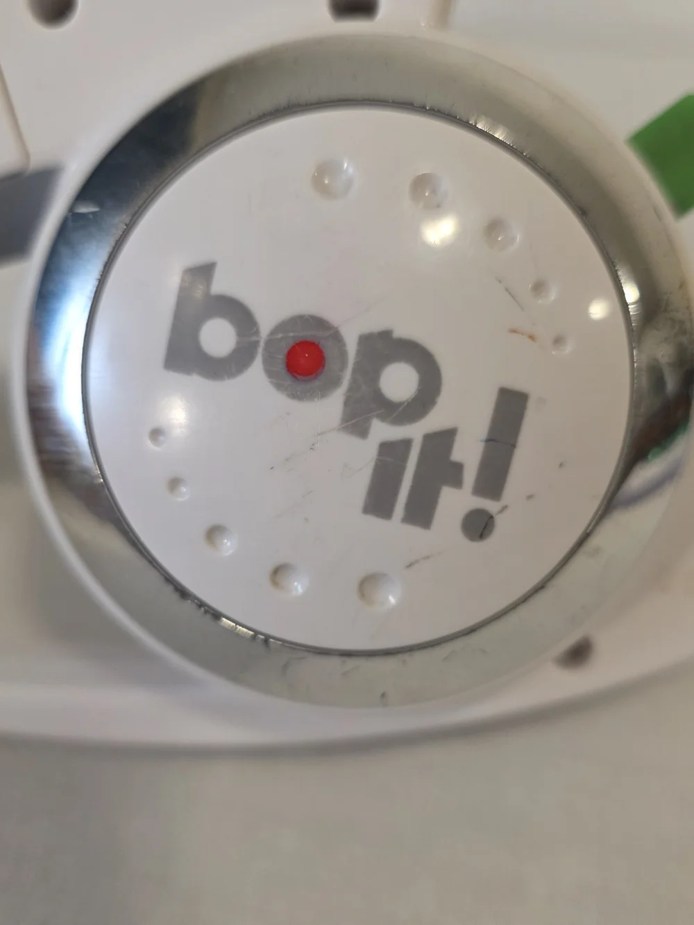BOP IT! Talking Handheld Electronic Reflex Game White 2008 Hasbro TESTED Works